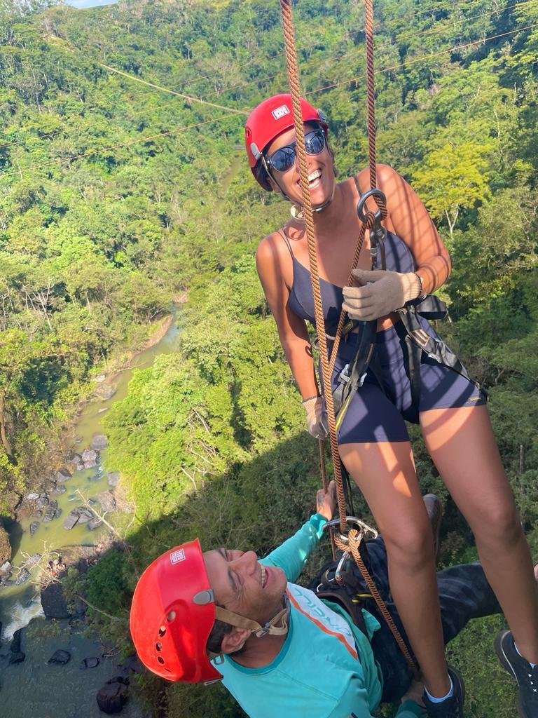 Rapel na cachoeira